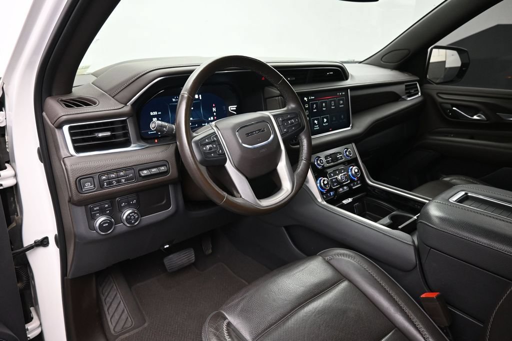 Used 2022 GMC Yukon XL Denali AWD/4WD image 12