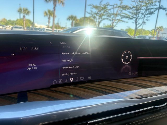 Certified 2025 Cadillac Escalade Sport Platinum AWD/4WD image 24