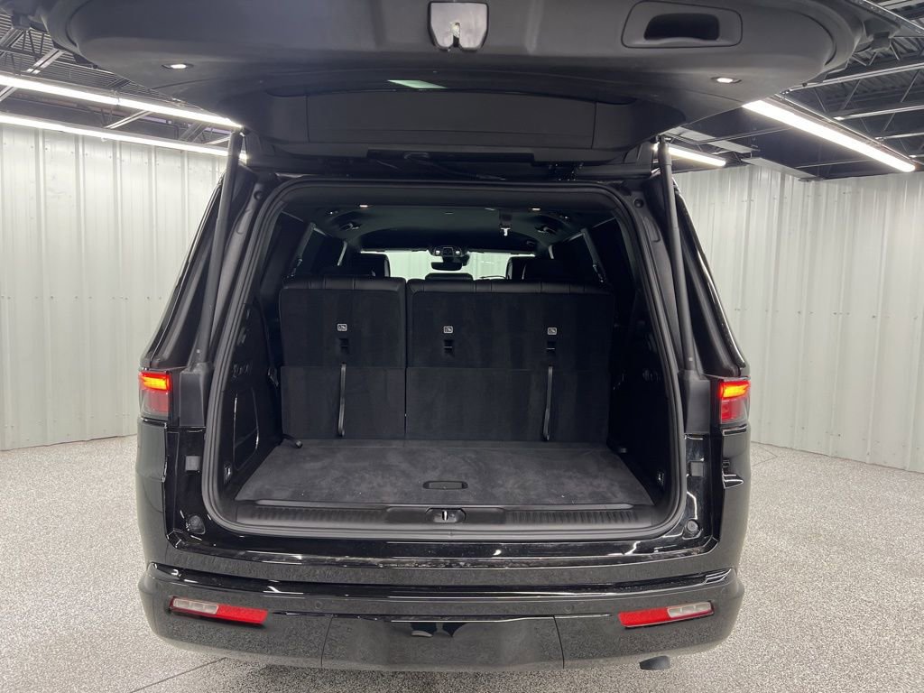 Used 2025 Jeep Wagoneer Series II image 10