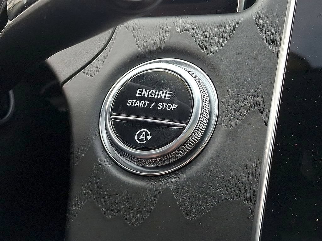 Used 2024 Mercedes-Benz E 350 4MATIC Sedan image 25