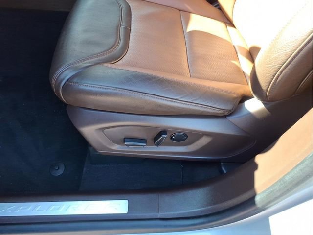 Used 2023 Ford Explorer King Ranch w/ Technology Package image 18