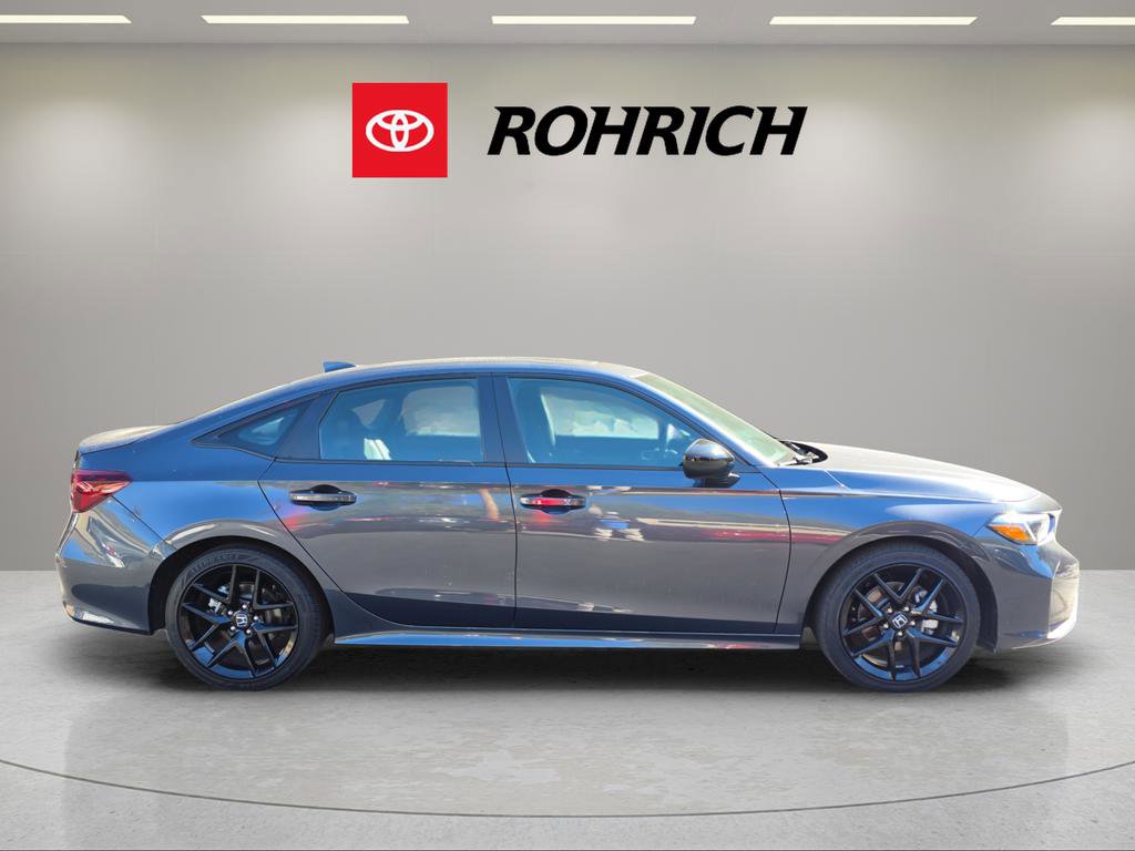 Used 2025 Honda Civic Sport image 4