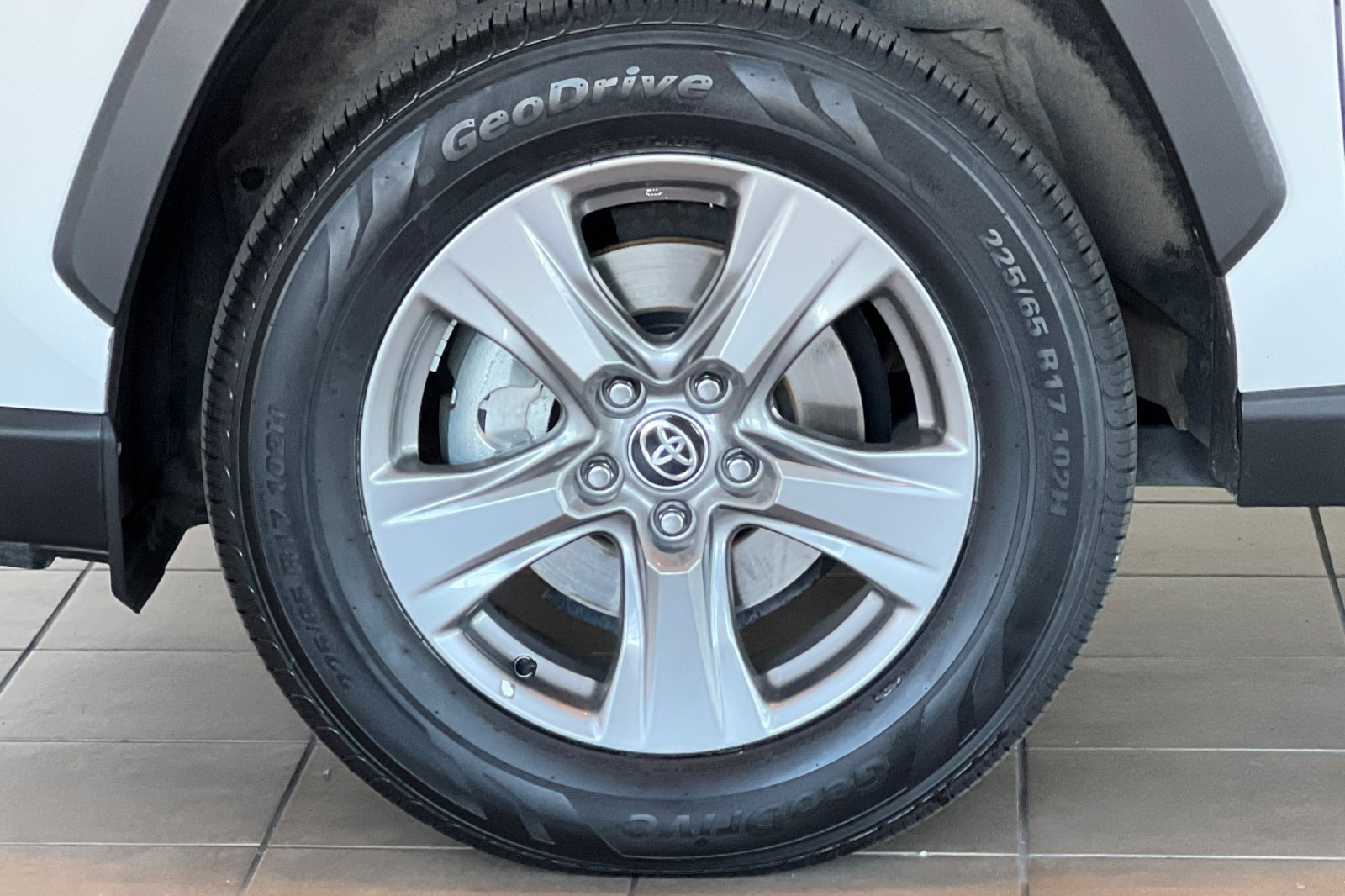 Certified 2024 Toyota RAV4 LE AWD/4WD image 25