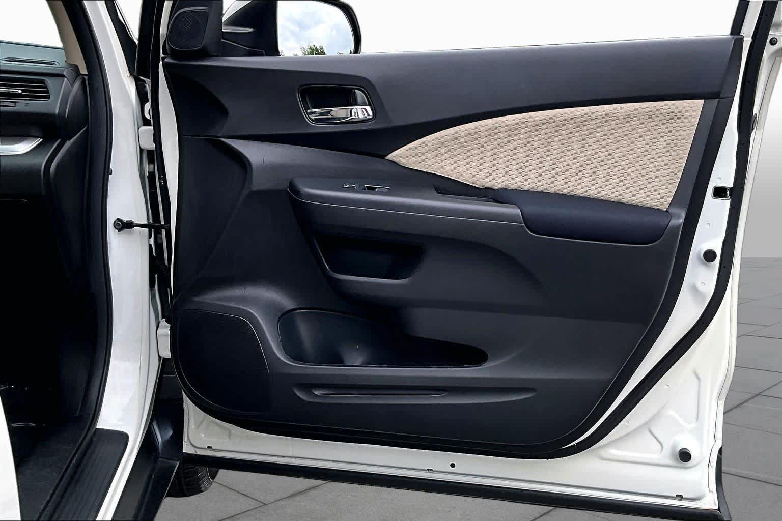 Used 2016 Honda CR-V EX image 21