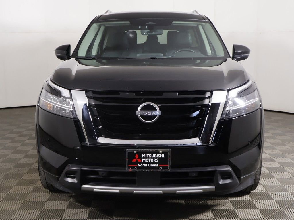 Used 2024 Nissan Pathfinder SL AWD/4WD image 12