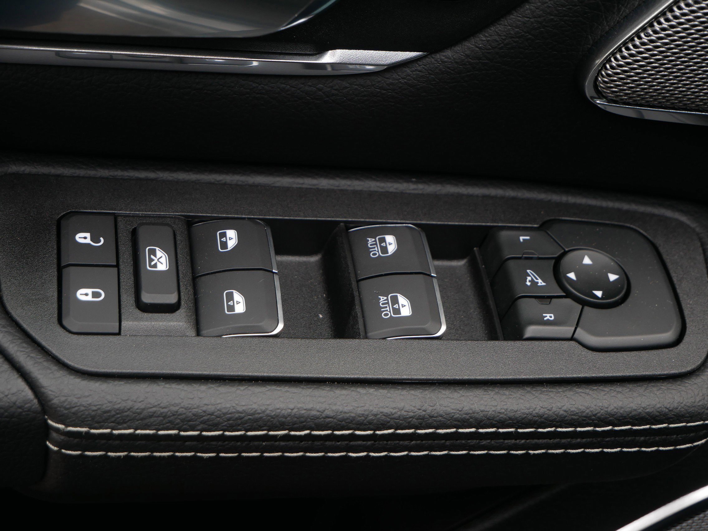 New 2026 RAM 1500 Laramie w/ Night Edition image 13