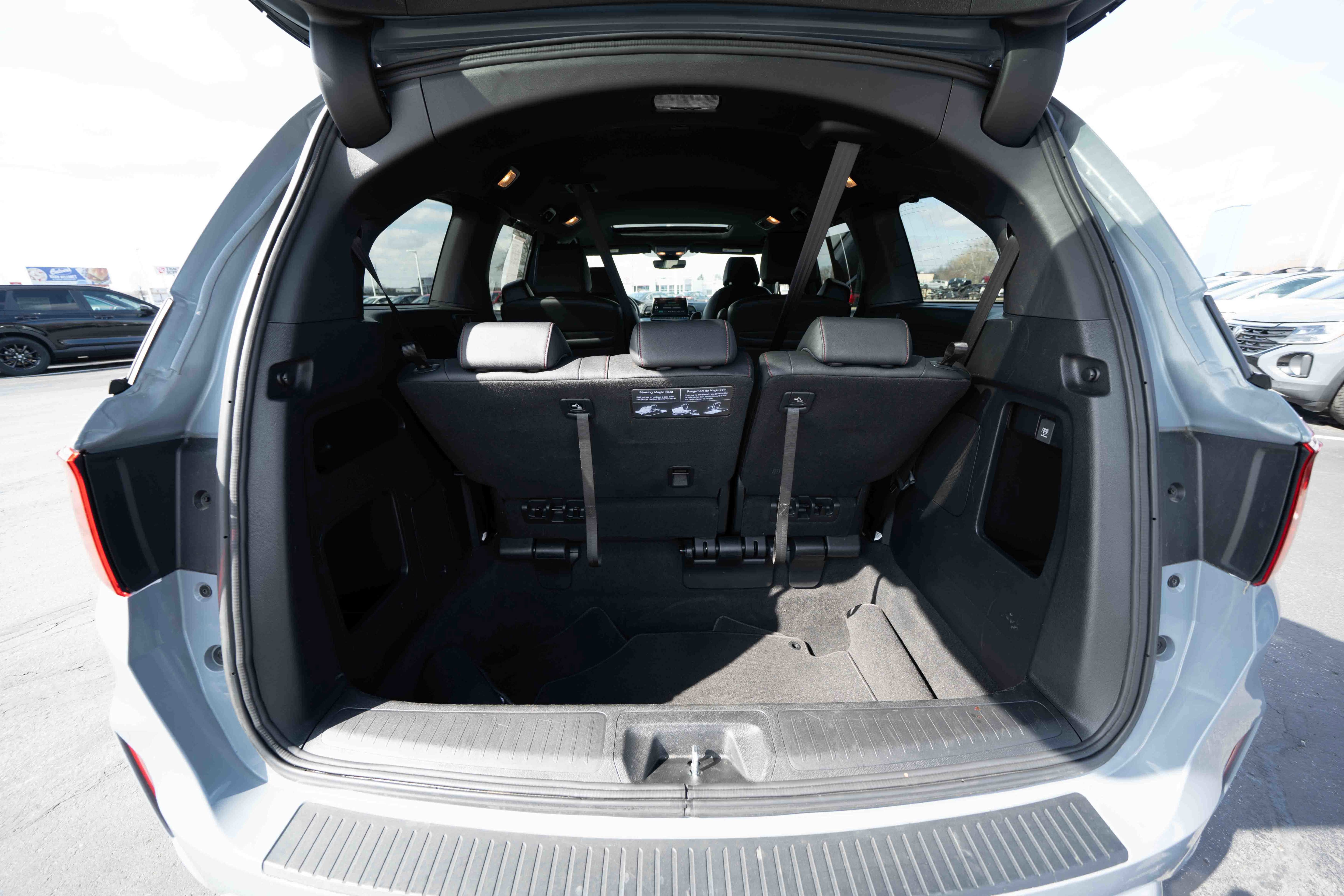 Used 2025 Honda Odyssey Sport-L image 28