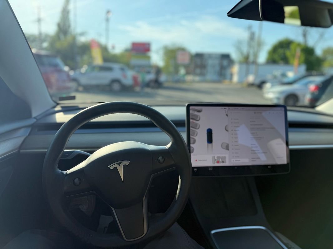 Used 2021 Tesla Model 3 Long Range AWD/4WD image 19