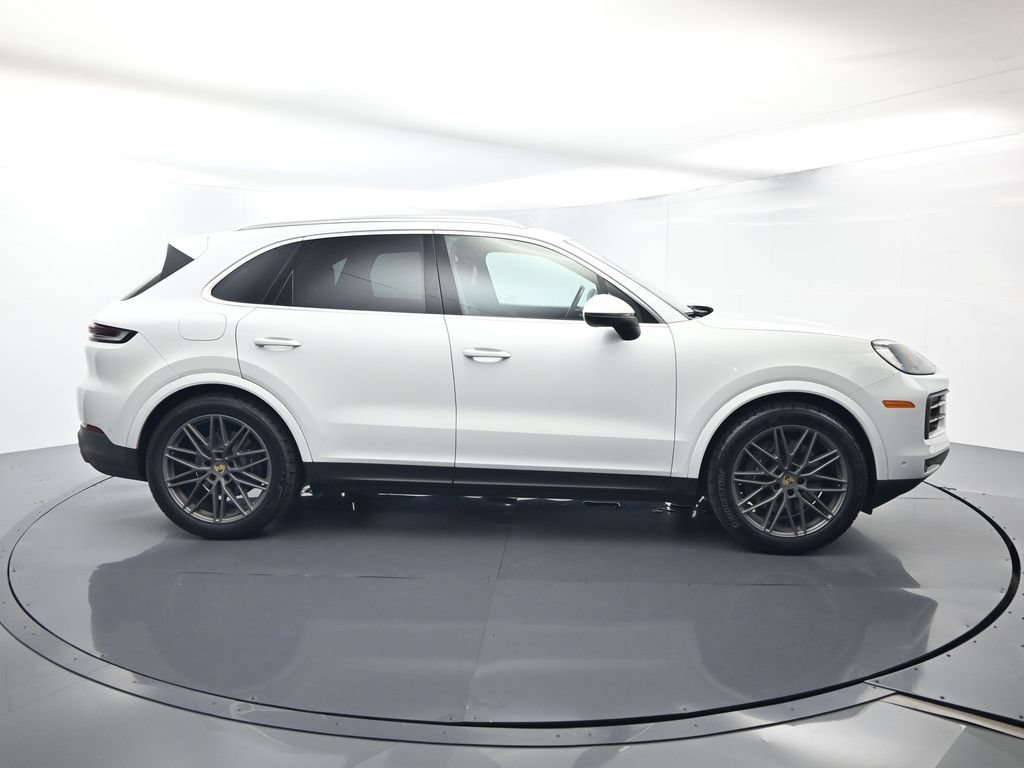 Certified 2024 Porsche Cayenne AWD/4WD image 16