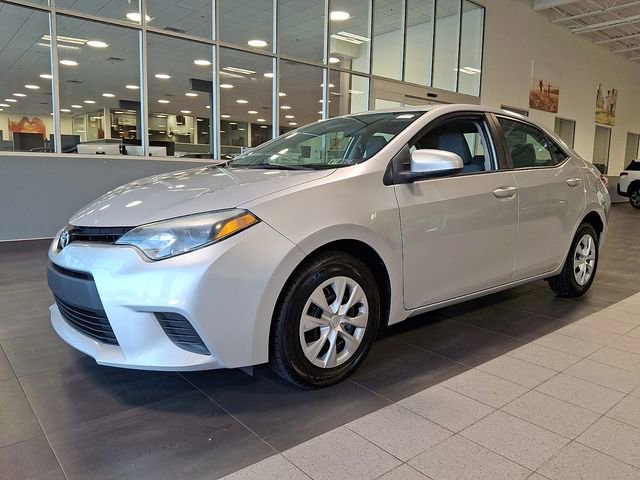 Used 2015 Toyota Corolla L FWD image 3