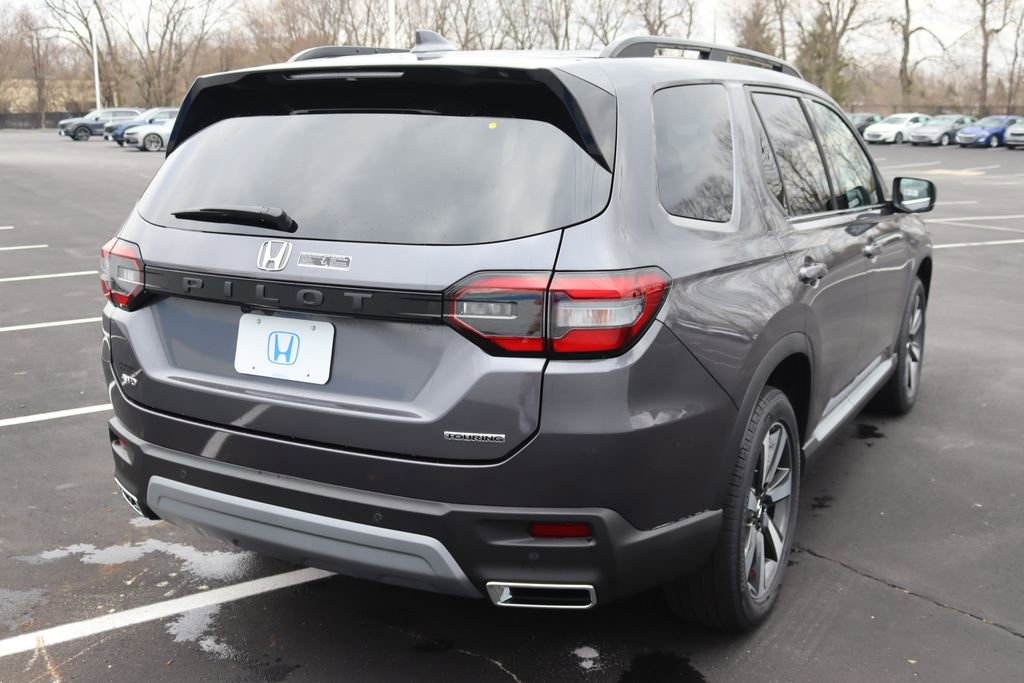Certified 2025 Honda Pilot Touring image 5