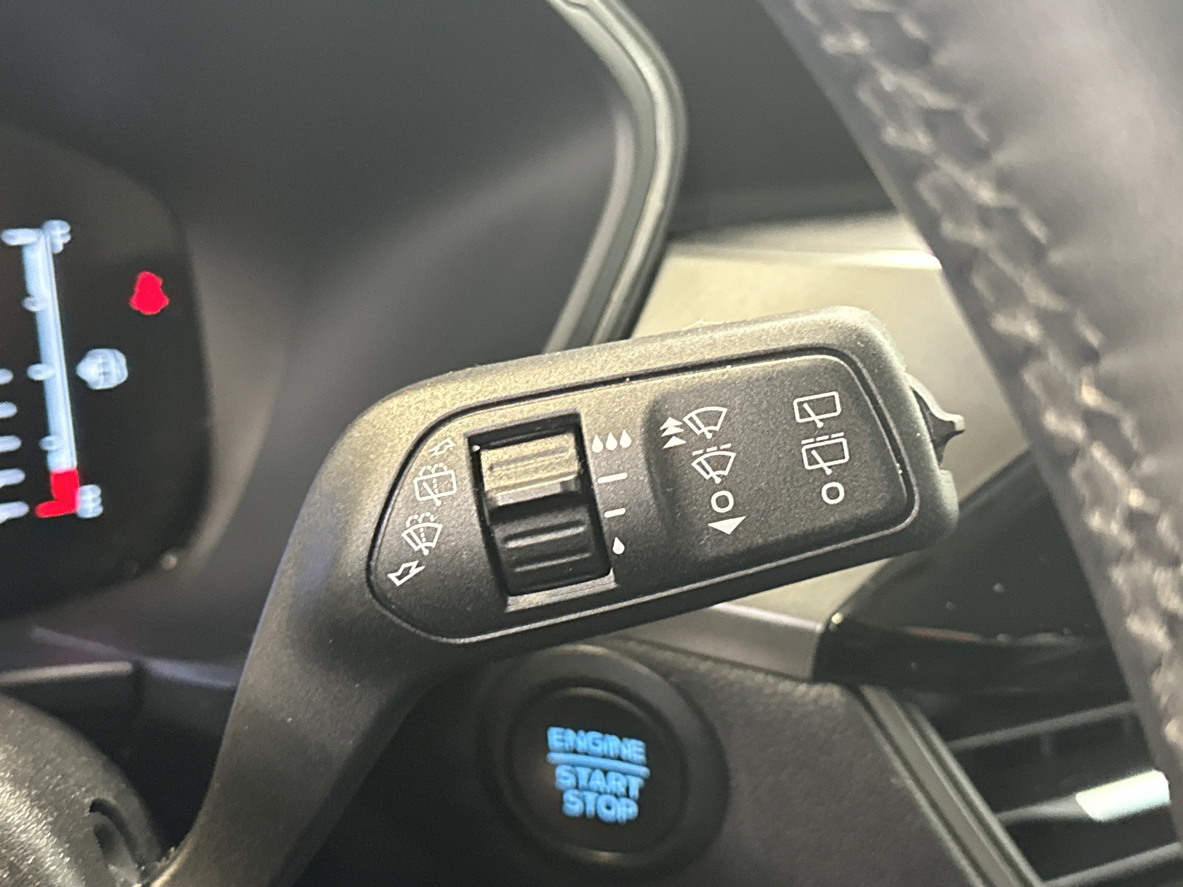 Used 2023 Ford Escape Active image 36