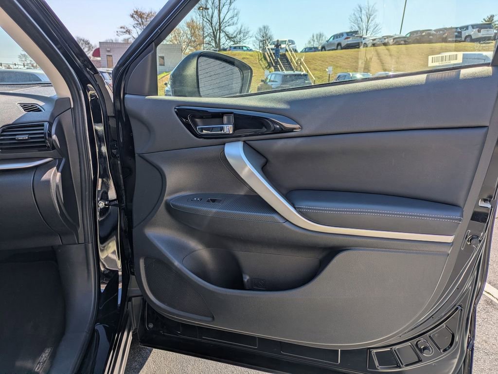 Used 2025 Mitsubishi Eclipse Cross SE image 32