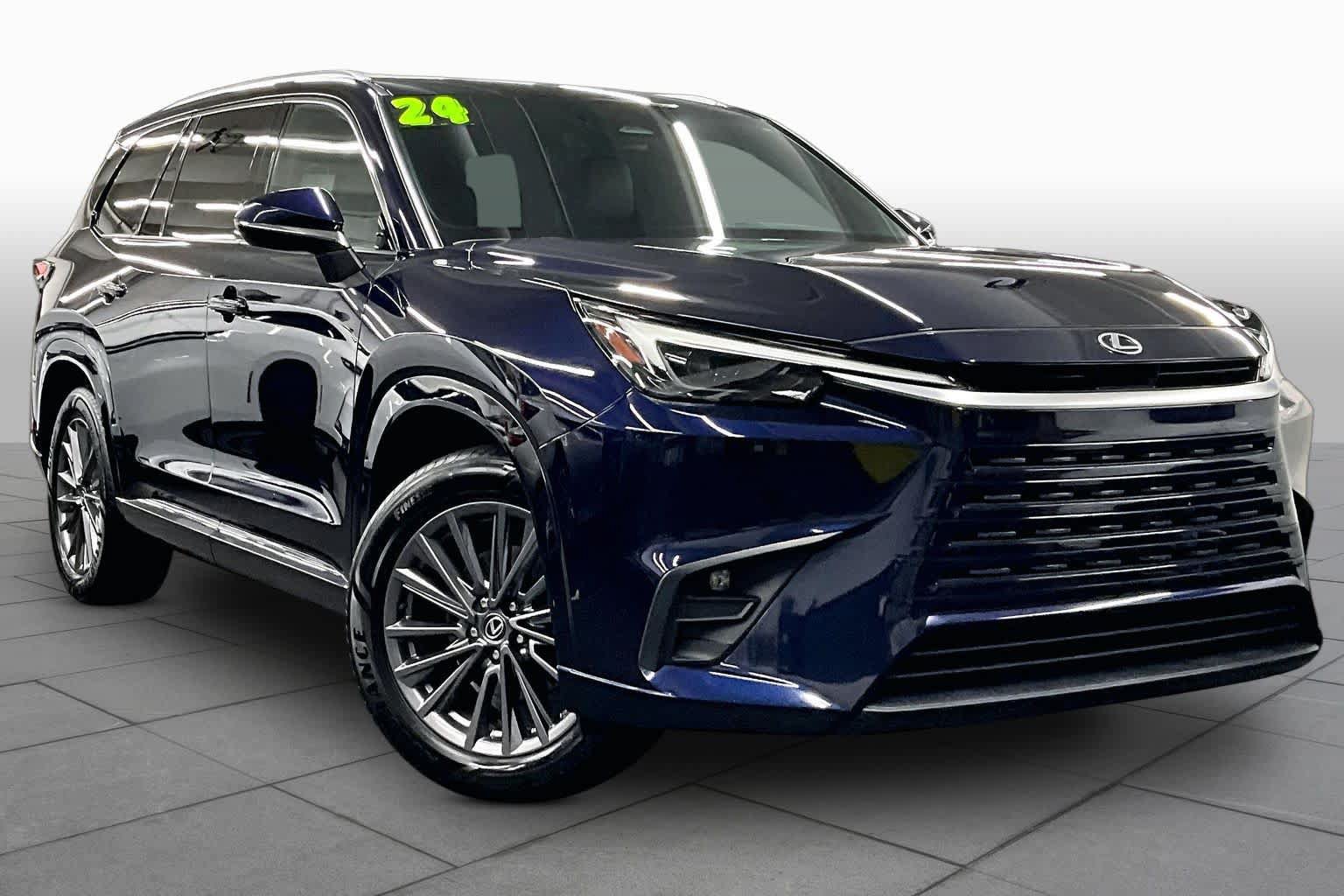 Used 2024 Lexus TX 350 FWD w/ Cold Weather Package image 3