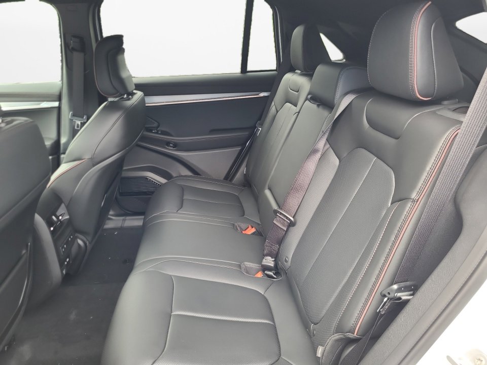 New 2025 Jeep Wagoneer S Launch Edition image 13