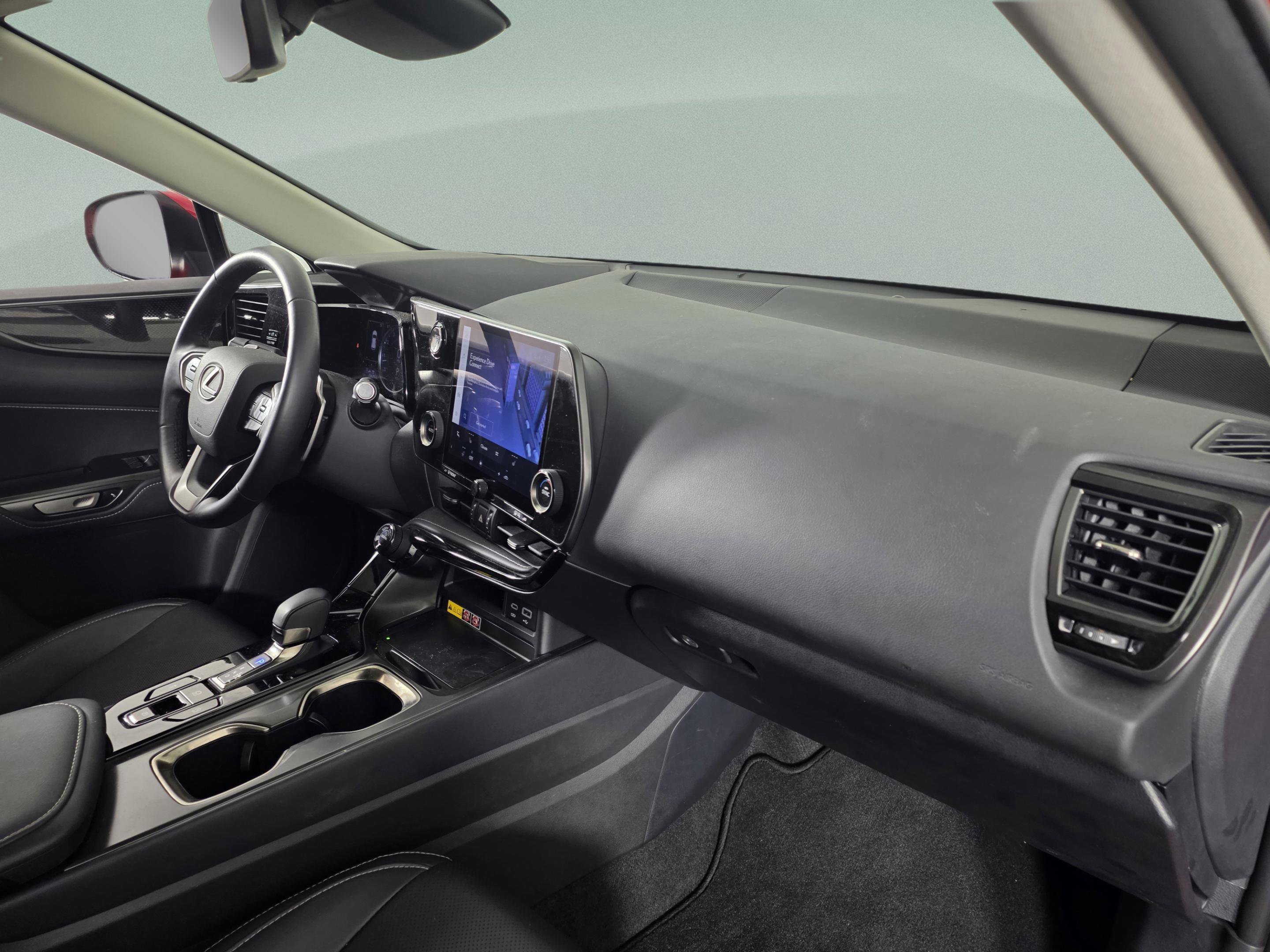 Certified 2025 Lexus NX 250 FWD image 31