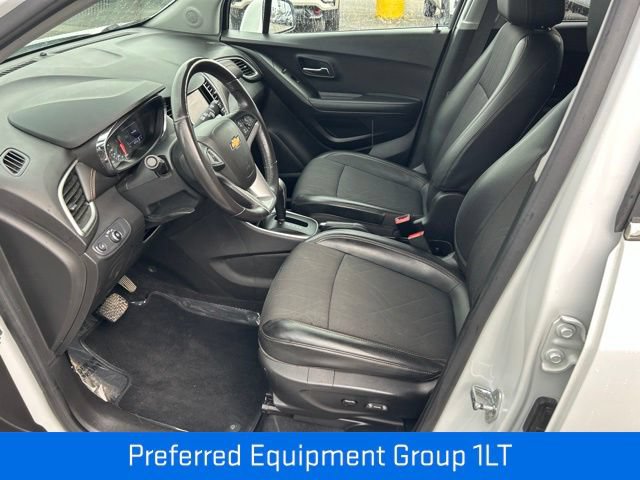 Used 2020 Chevrolet Trax LT w/ LT Convenience Package FWD image 6