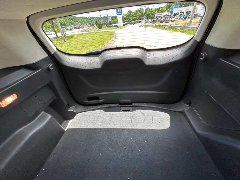 Used 2019 Ford Escape Titanium FWD image 9