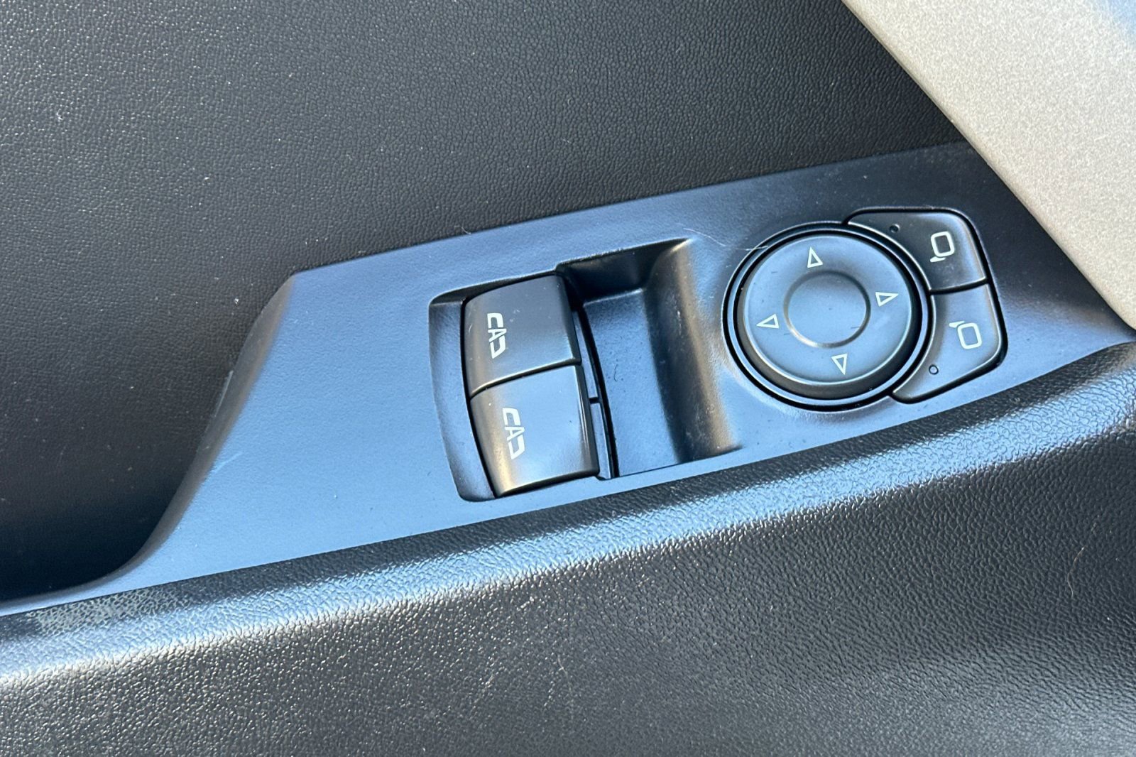 Certified 2022 Chevrolet Camaro LT image 12