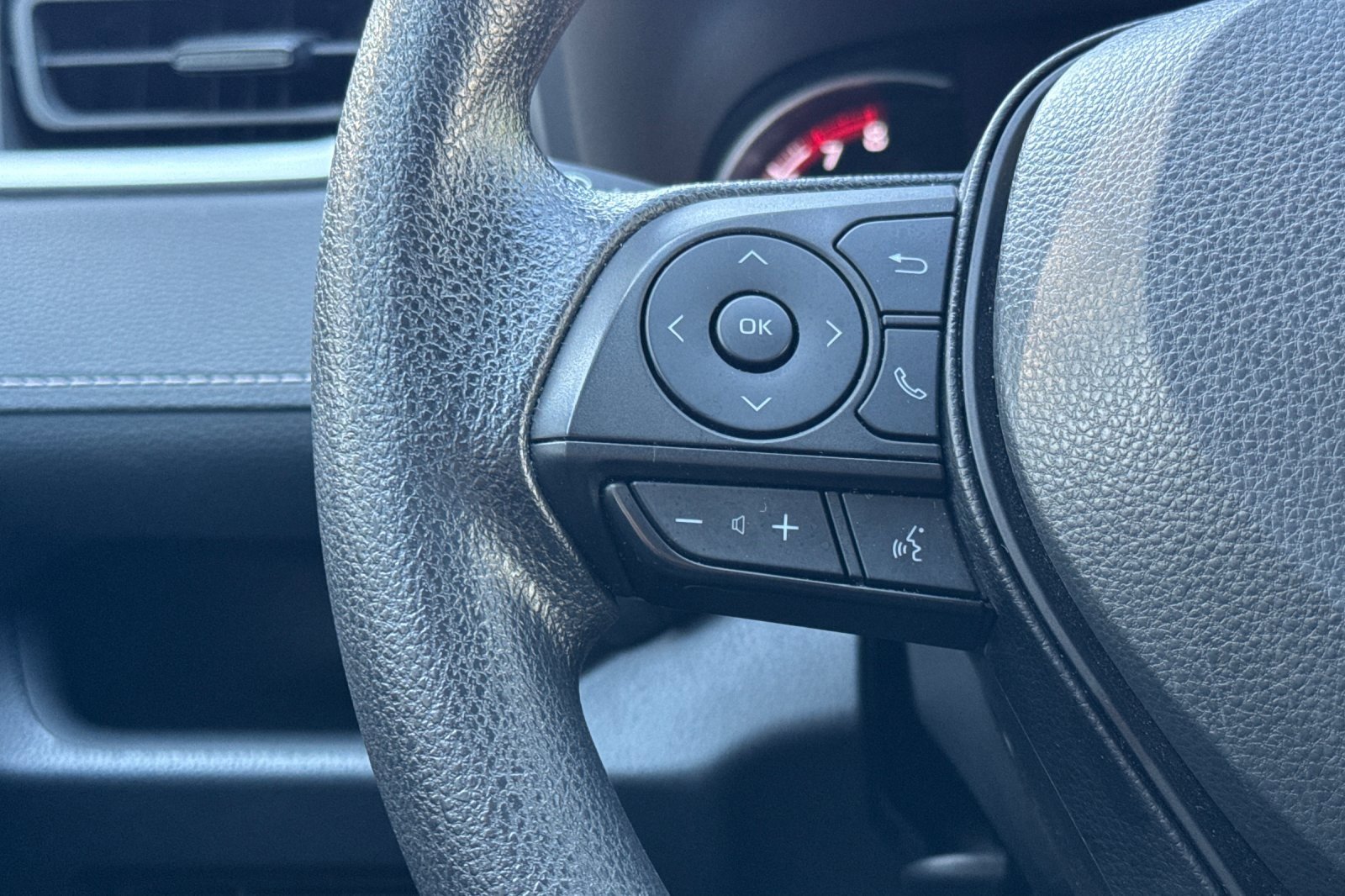 Used 2024 Toyota RAV4 LE image 26