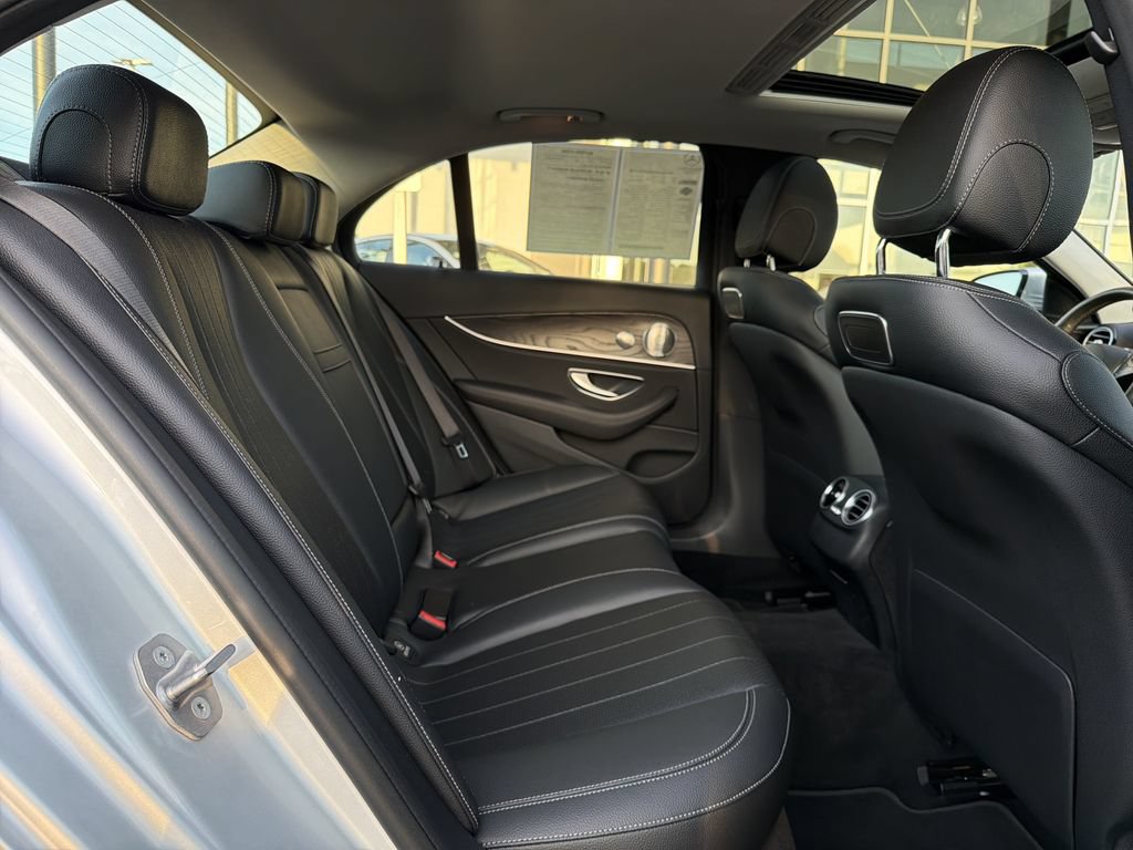 Used 2018 Mercedes-Benz E 300 image 16