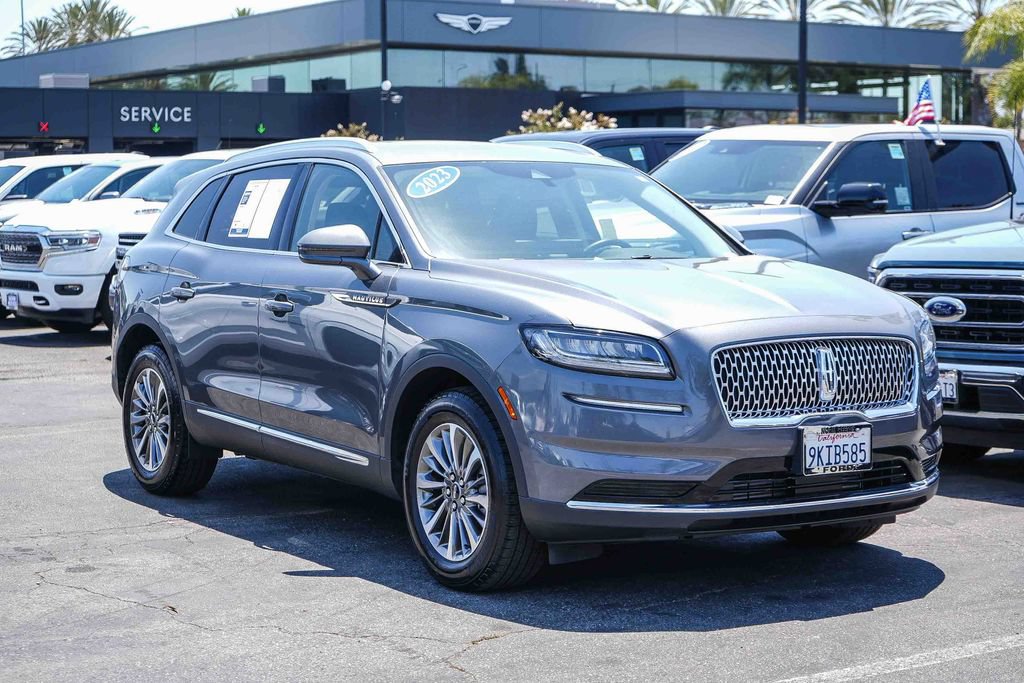 Certified 2023 Lincoln Nautilus AWD image 3