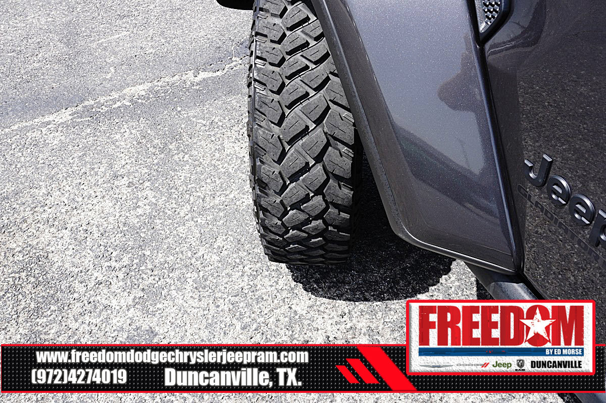 Used 2024 Jeep Gladiator Sport AWD/4WD image 45