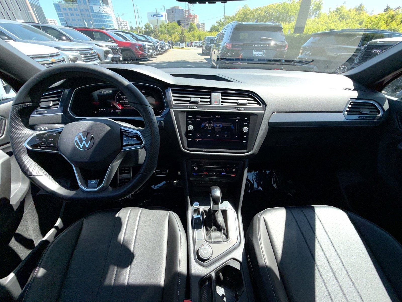Used 2024 Volkswagen Tiguan SE R-Line AWD/4WD image 22