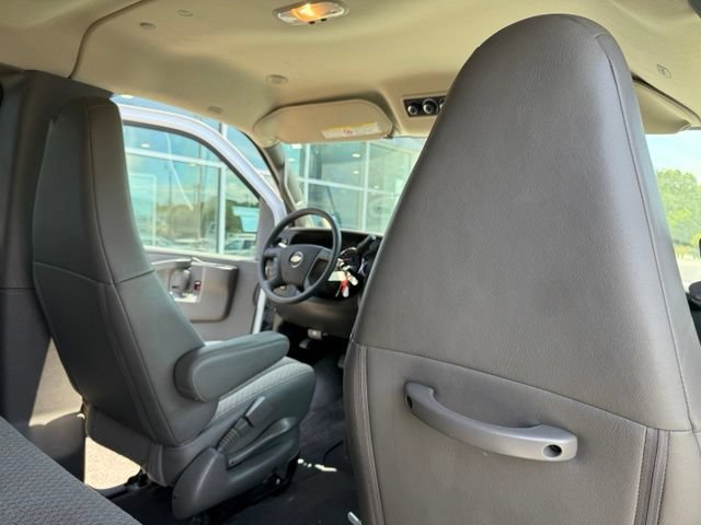 Used 2019 Chevrolet Express 3500 LT w/ LT Preferred Equipment Group RWD image 28