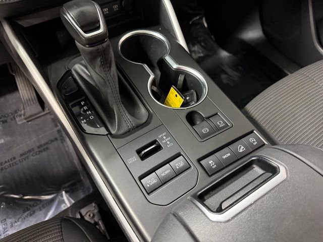 Used 2020 Toyota Highlander LE image 17