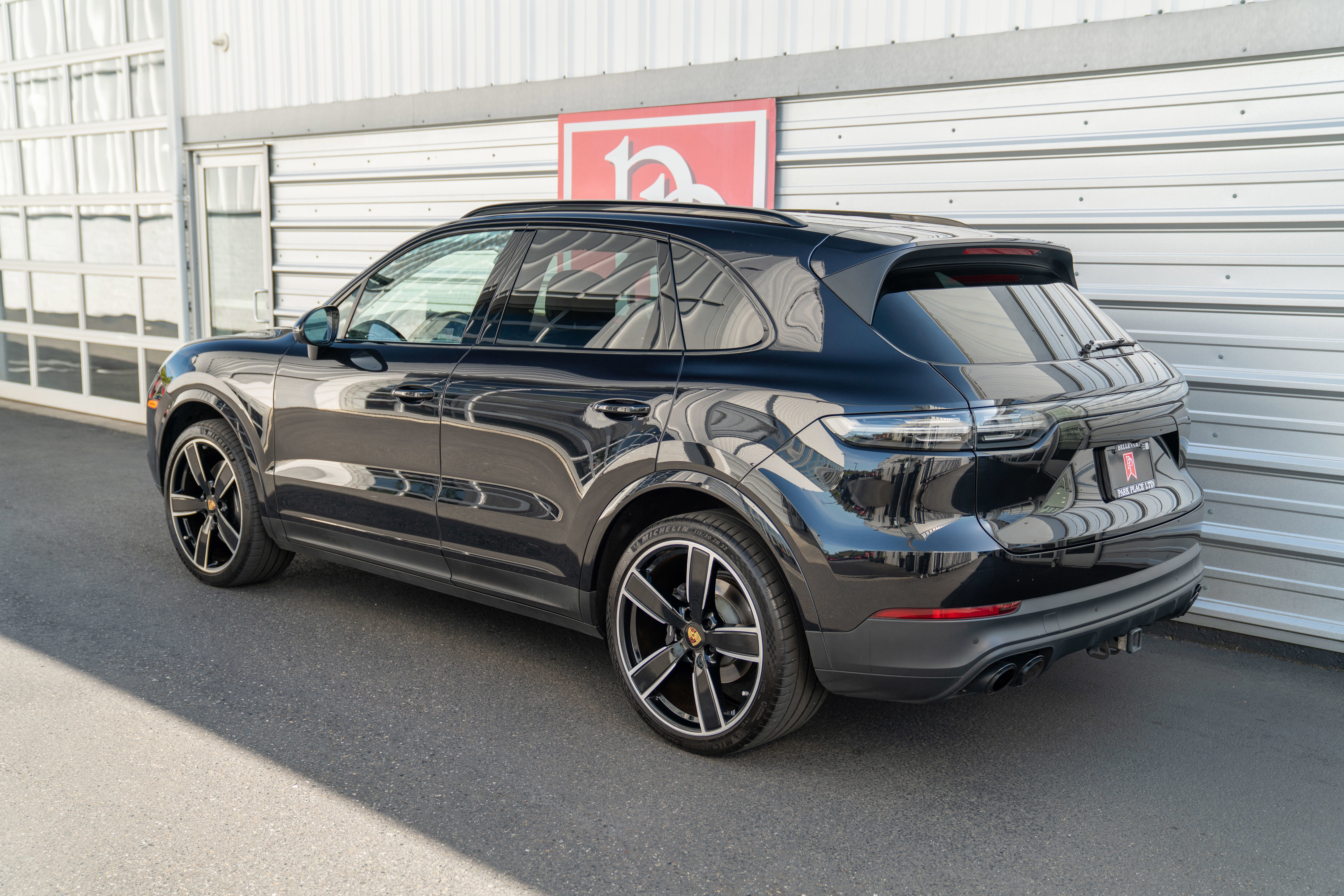 Used 2022 Porsche Cayenne AWD/4WD image 41