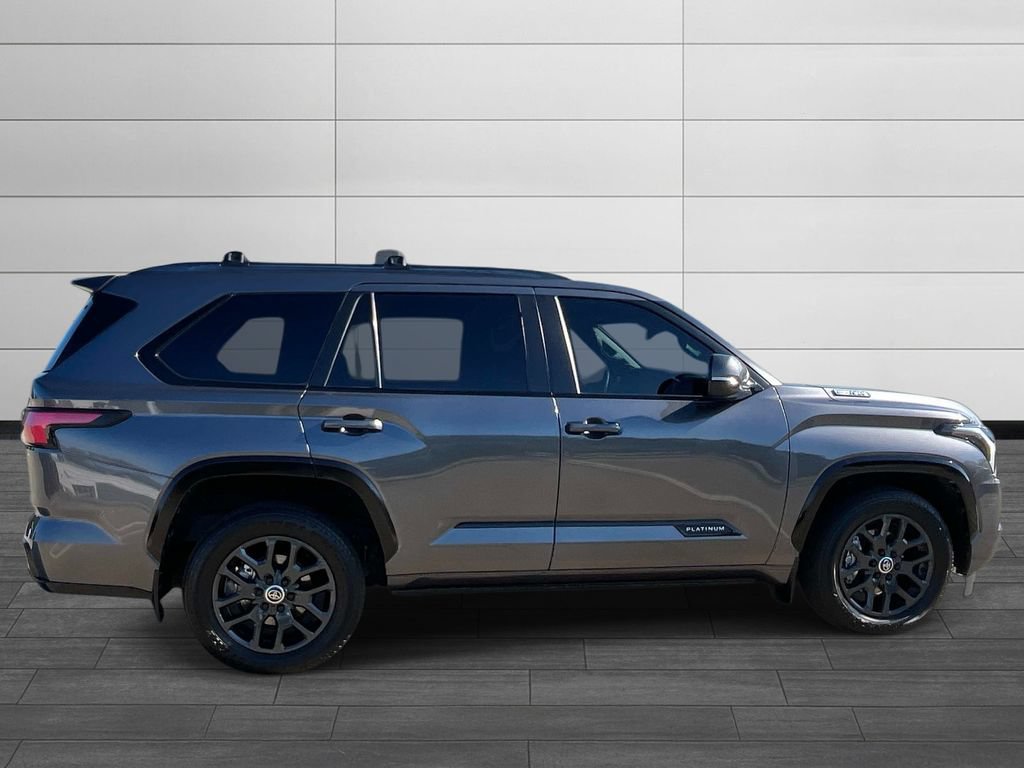 Used 2024 Toyota Sequoia Platinum AWD/4WD image 6