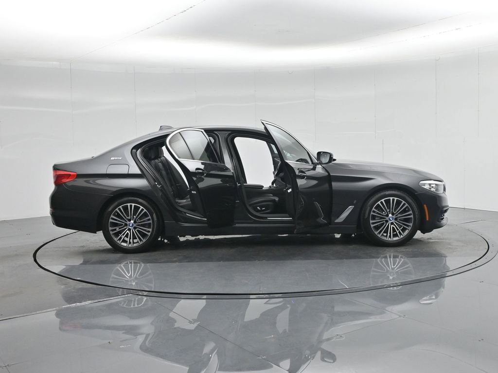 Used 2019 BMW 530e 530e iPerformance w/ Convenience Package image 5
