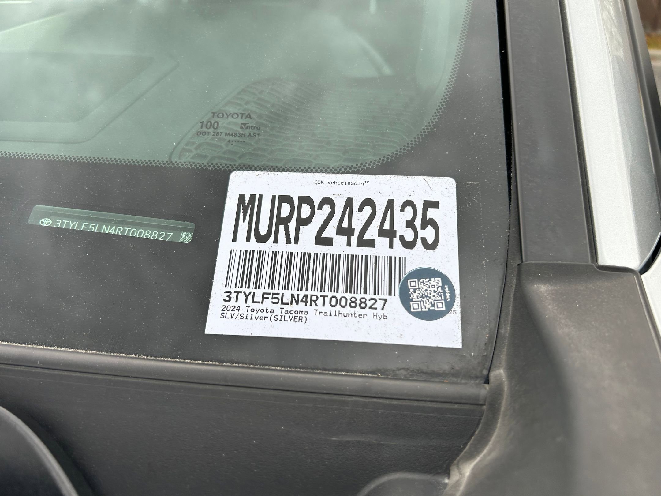 Used 2024 Toyota Tacoma Trailhunter image 31