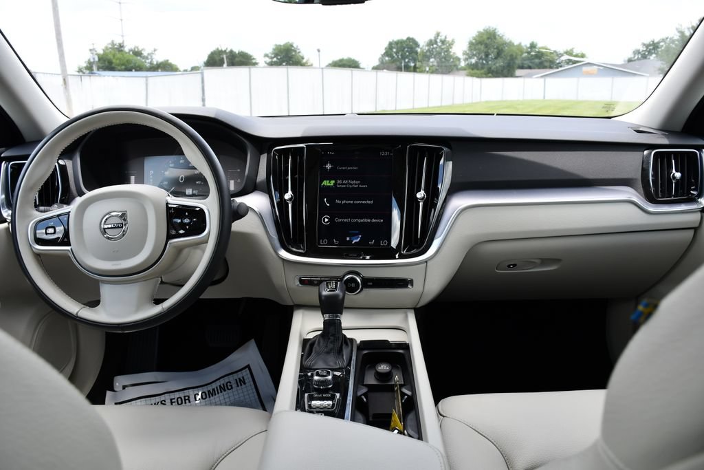 Used 2019 Volvo S60 T5 Momentum w/ Premium Package FWD image 23