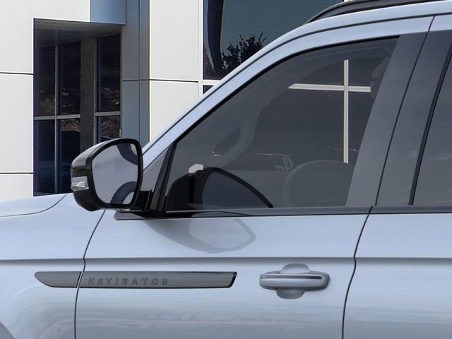 New 2025 Lincoln Navigator L Reserve w/ Jet Appearance Package image 39