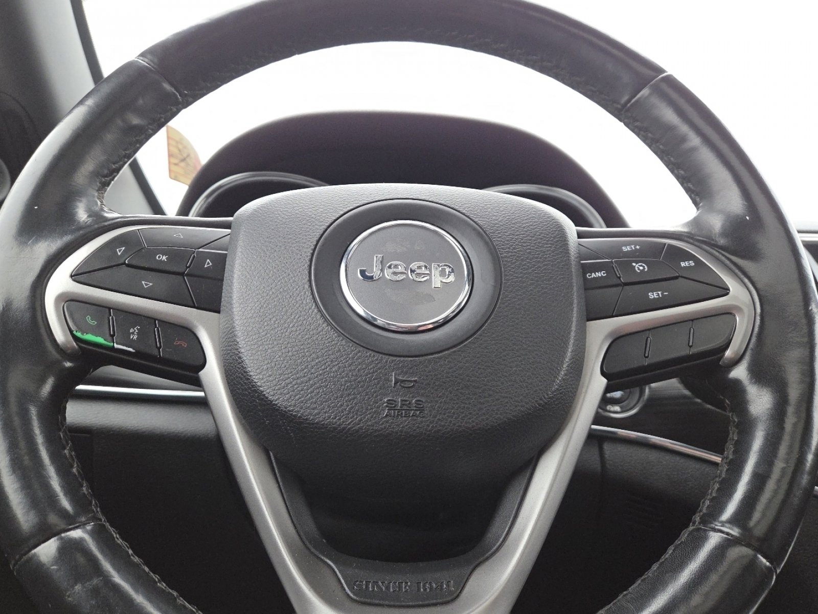 Used 2019 Jeep Grand Cherokee Limited w/ Luxury Group II image 27