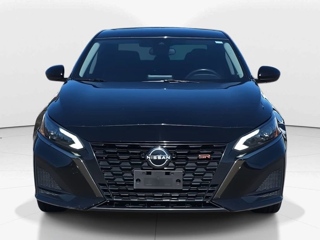 Used 2023 Nissan Altima 2.5 SR image 11