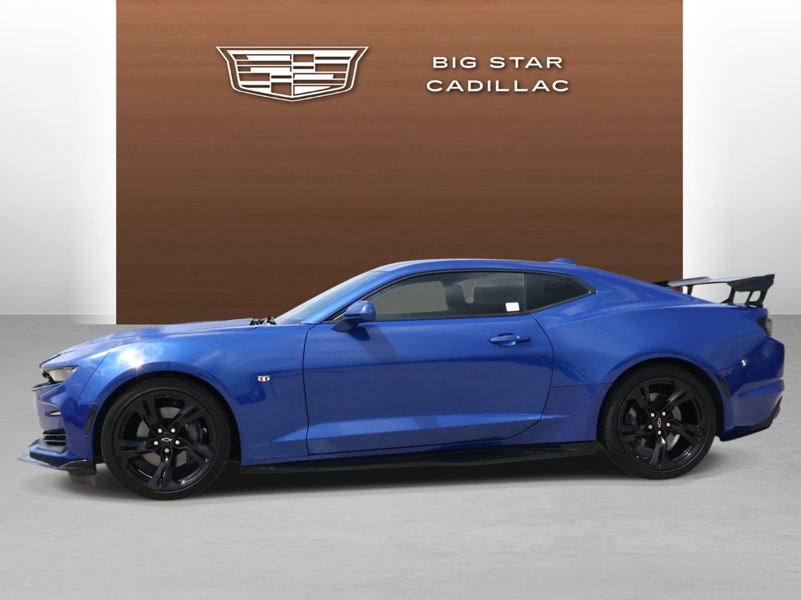 Used 2021 Chevrolet Camaro SS RWD image 2