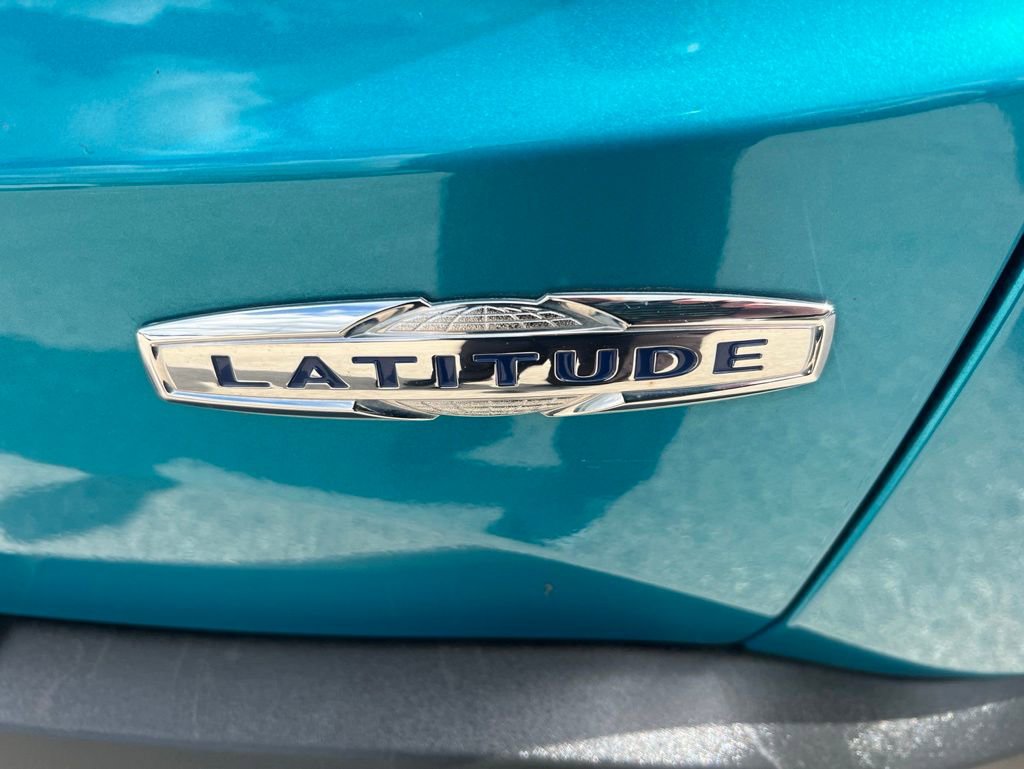 Used 2022 Jeep Renegade Latitude AWD/4WD image 35
