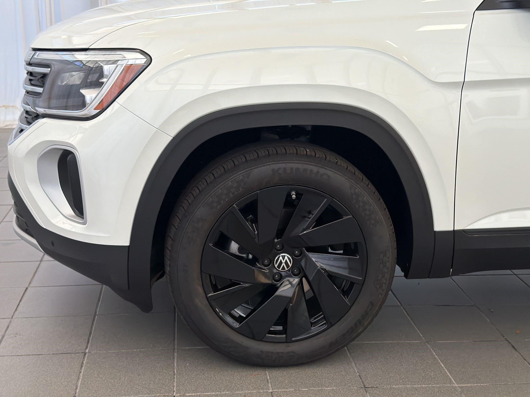 New 2026 Volkswagen Atlas SE FWD image 12