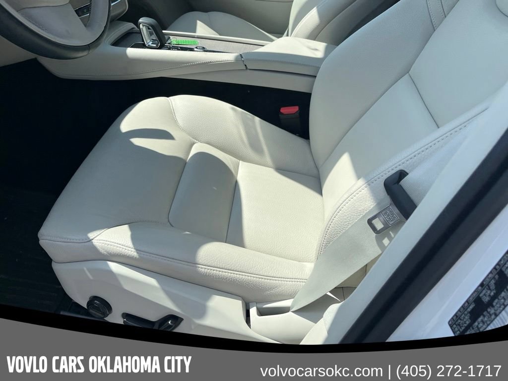 Certified 2024 Volvo XC90 B5 Plus w/ Protection Package Premier AWD/4WD image 10