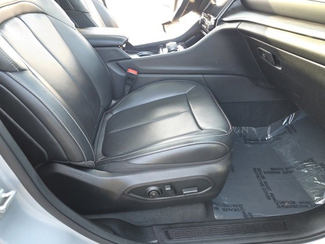 Used 2024 Jeep Grand Cherokee L Limited w/ Luxury Tech Group II image 46