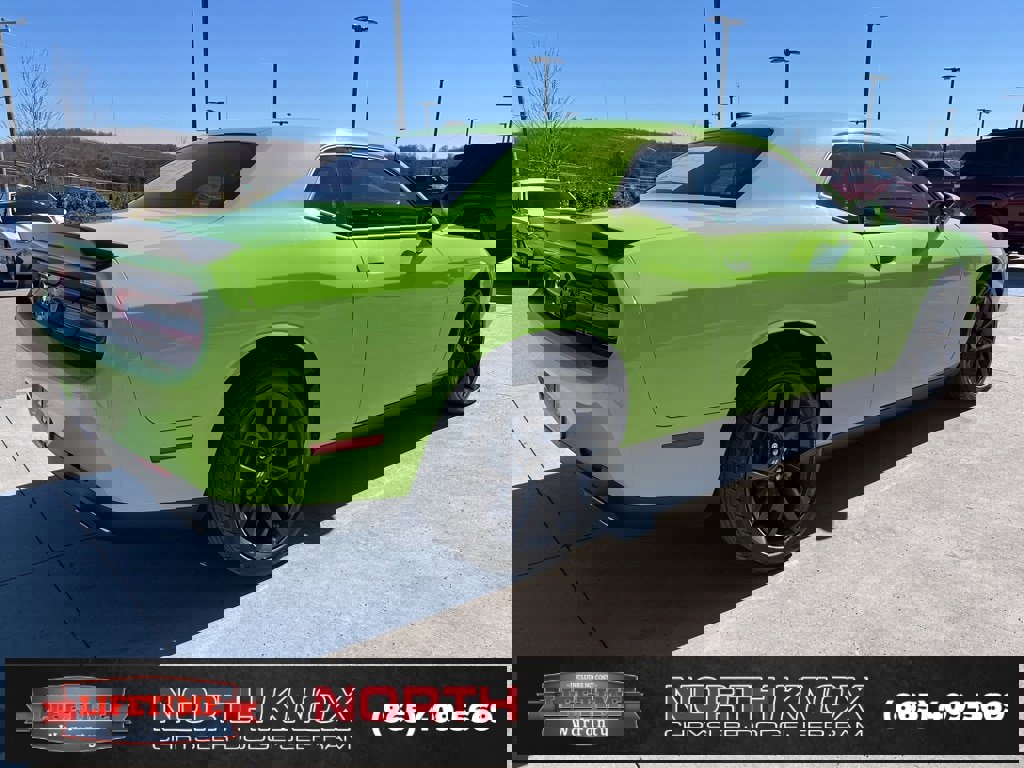 Used 2023 Dodge Challenger SXT w/ Blacktop Package image 17