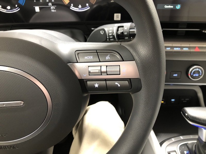 New 2026 Hyundai Kona SE image 23