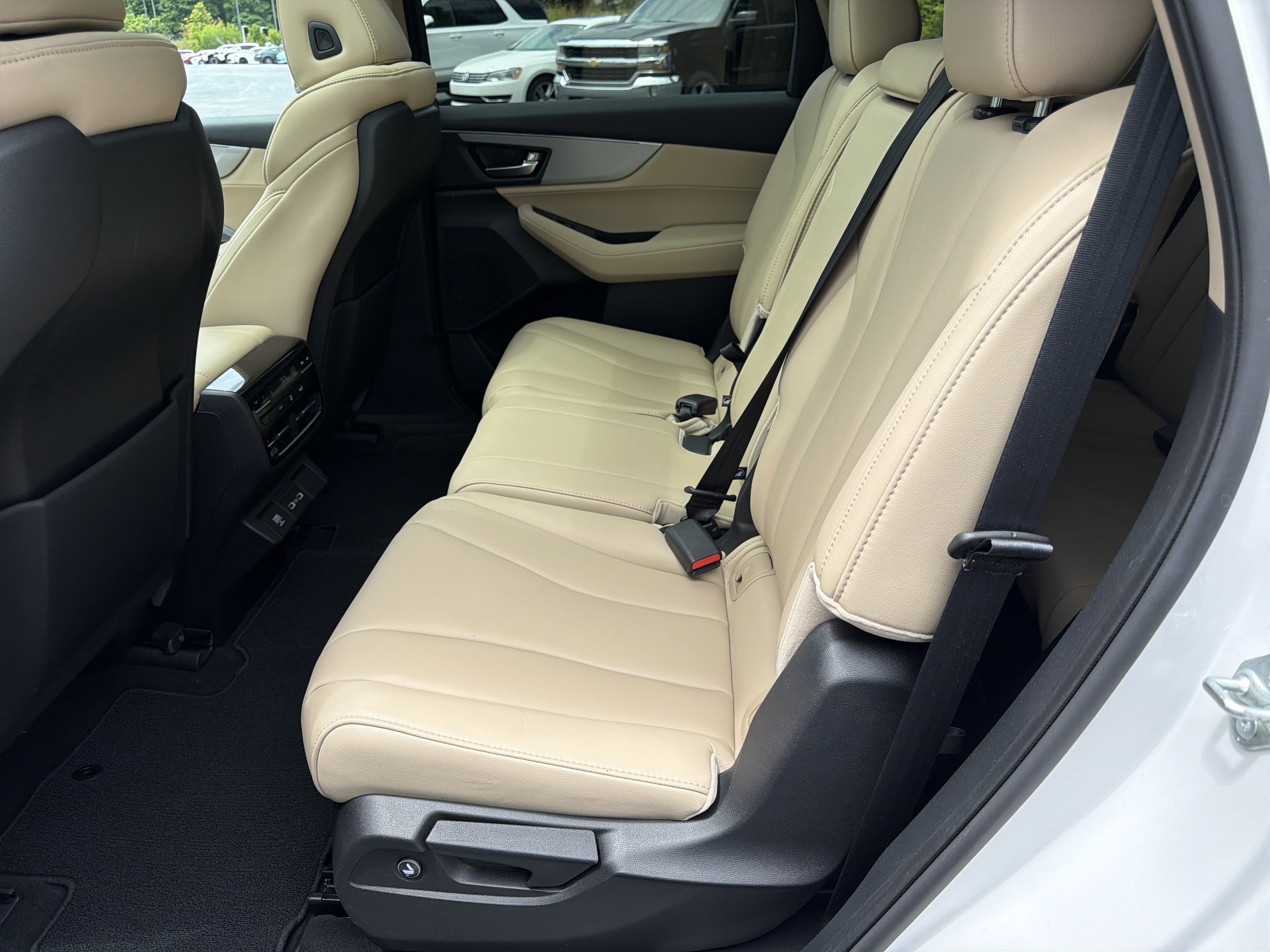 Used 2023 Acura MDX SH-AWD image 22
