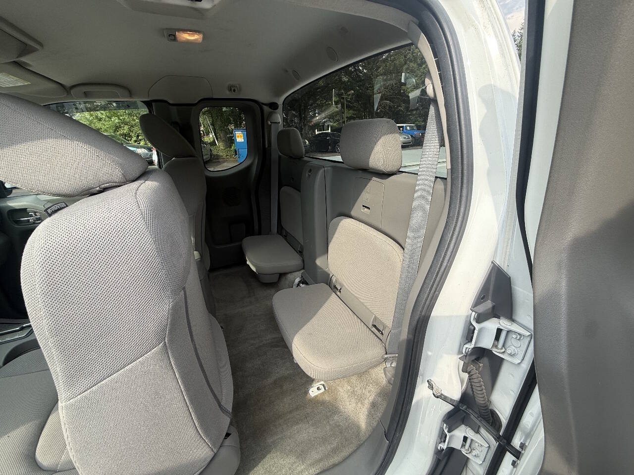 Used 2015 Nissan Frontier S RWD image 18