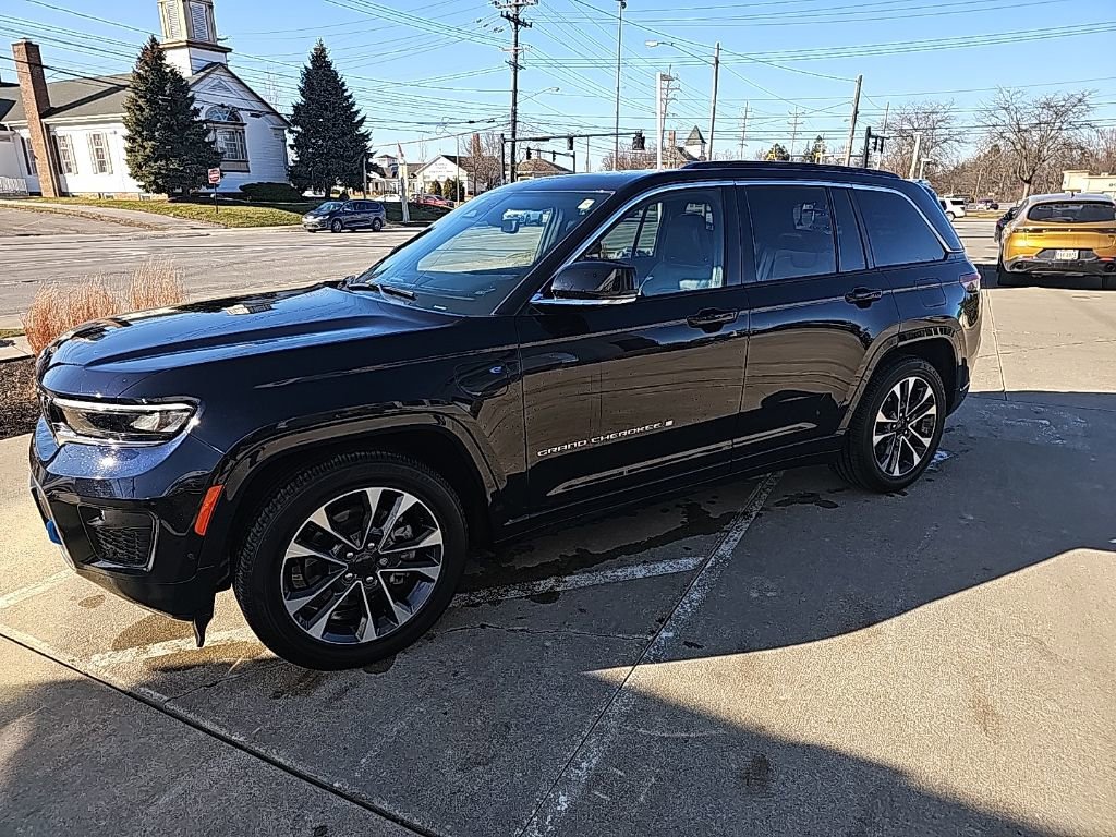 Used 2024 Jeep Grand Cherokee Overland image 7