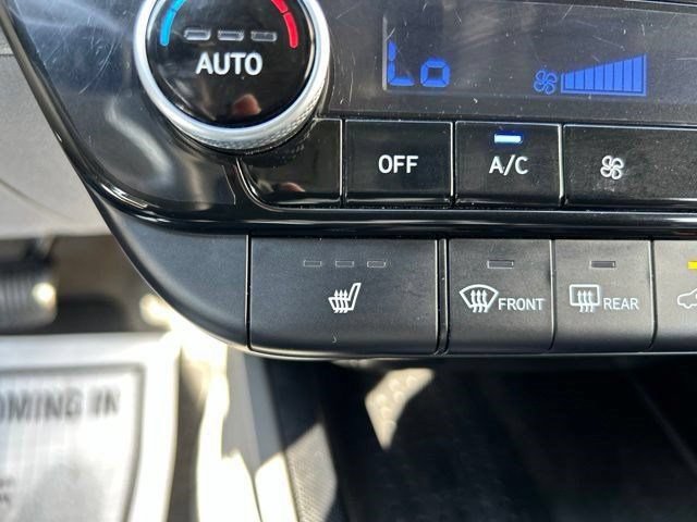 Used 2022 Hyundai Elantra SEL w/ Convenience + Premium Package FWD image 30