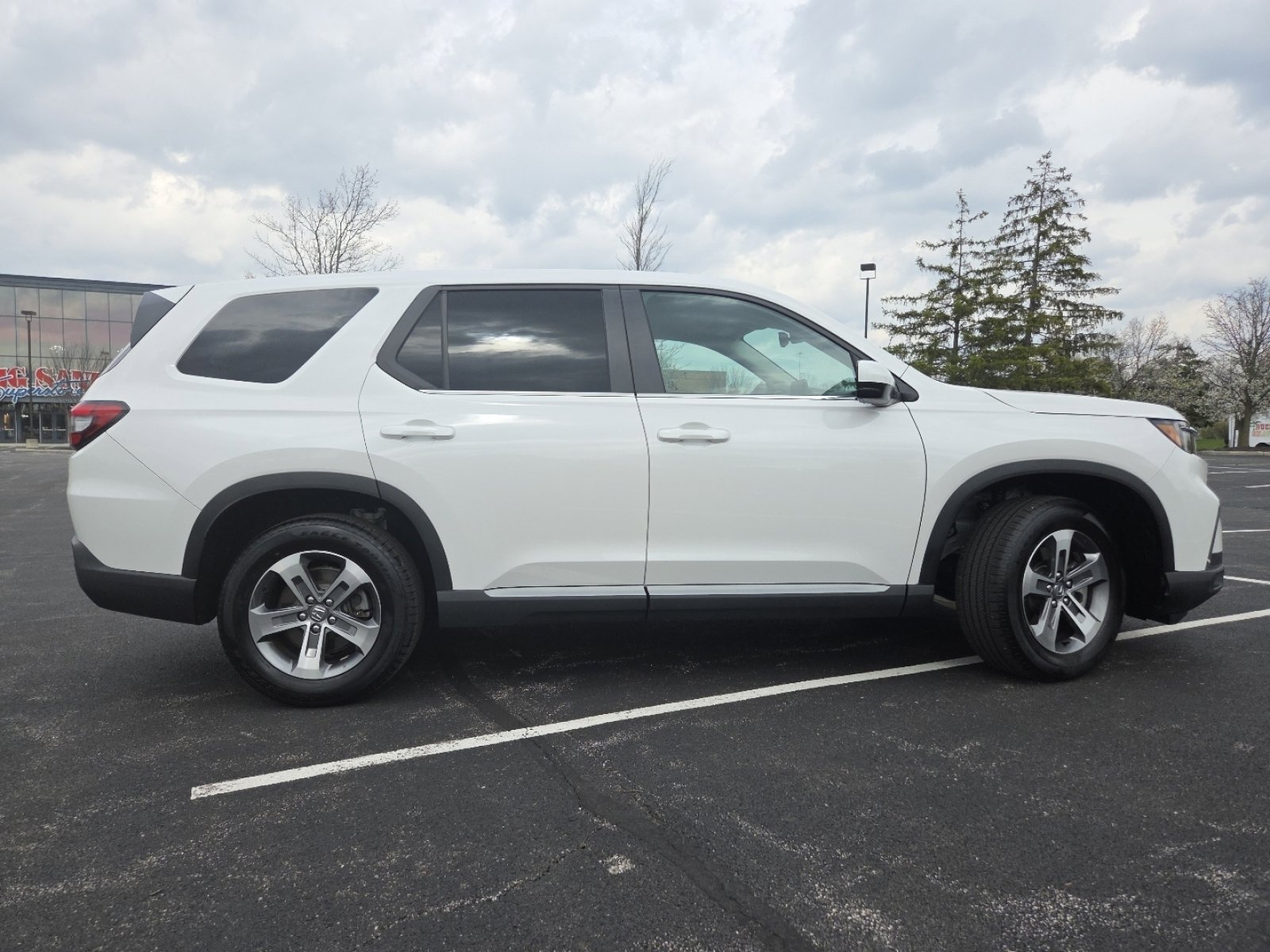 Certified 2025 Honda Pilot EX-L image 19